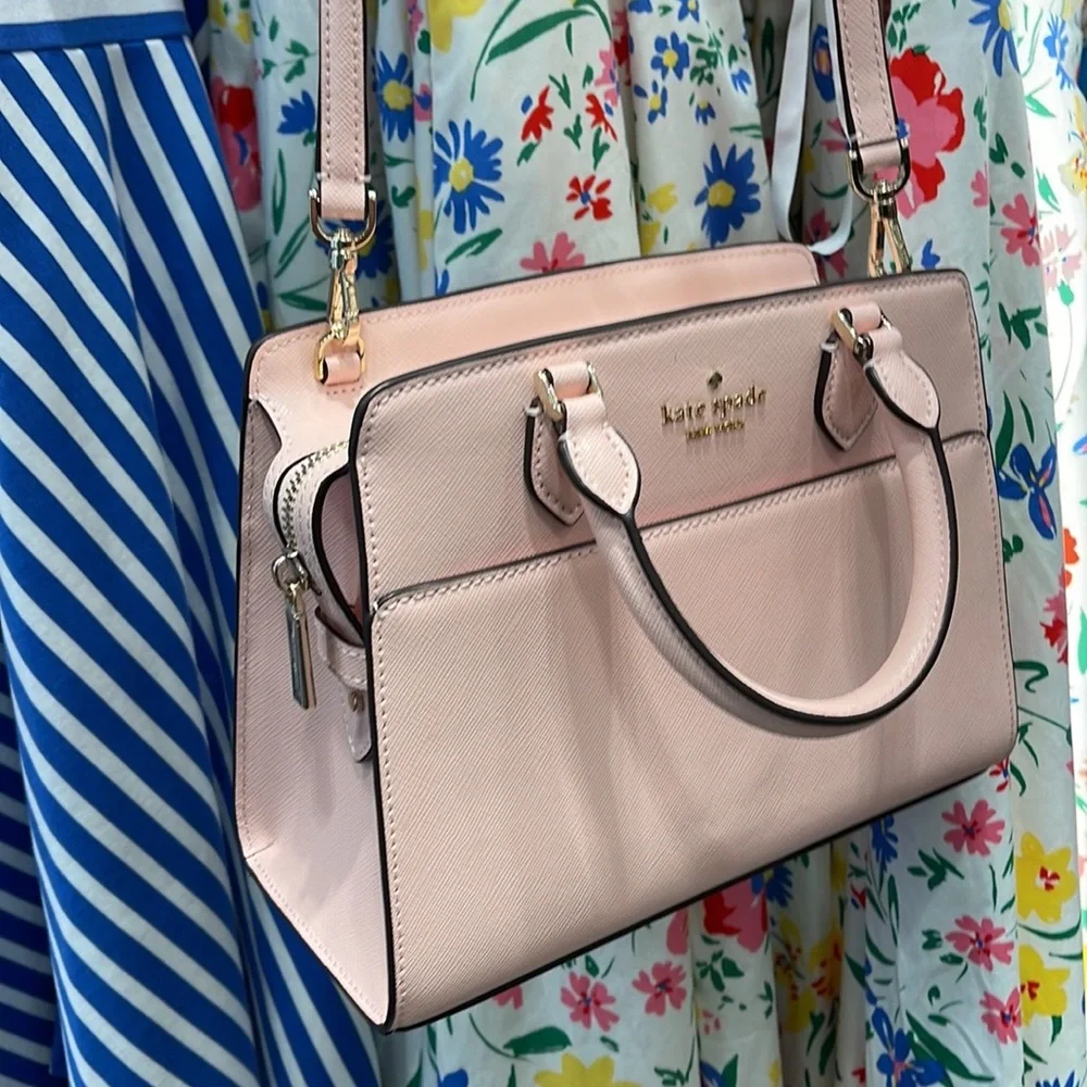 Kate Spade Madison Saffiano Leather Small Satchel
COLOR:
Conch Pink
NWT - Picture 16 of 16